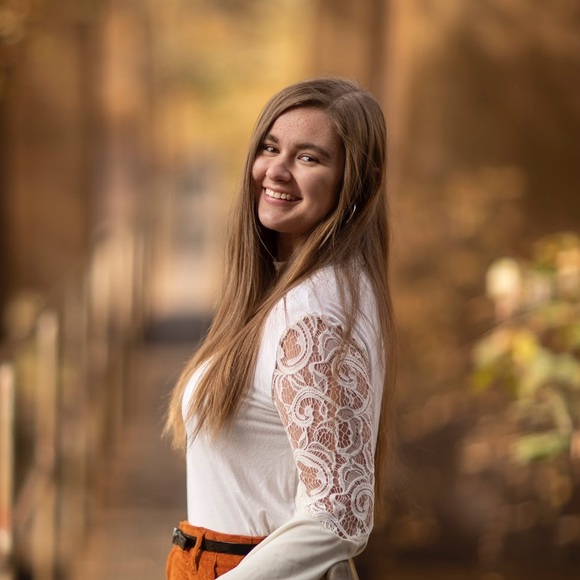 Meet your Posher, Kathryn - Picture 1 of 1